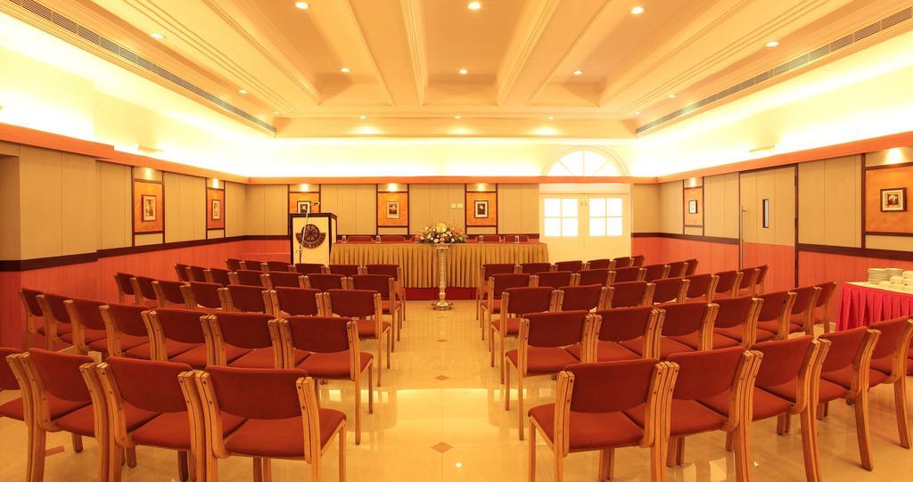 Thrissur Hotel Luciya Palace מראה חיצוני תמונה