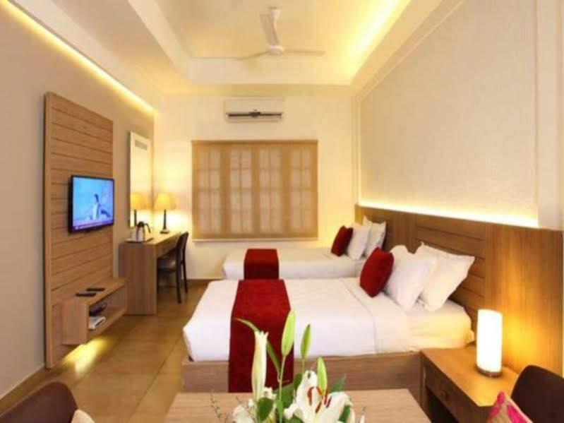 Thrissur Hotel Luciya Palace מראה חיצוני תמונה